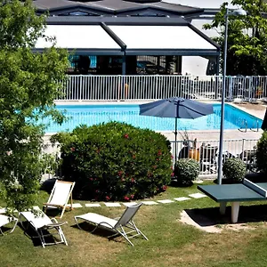Ibis Styles Sud 3*, Avinhão França